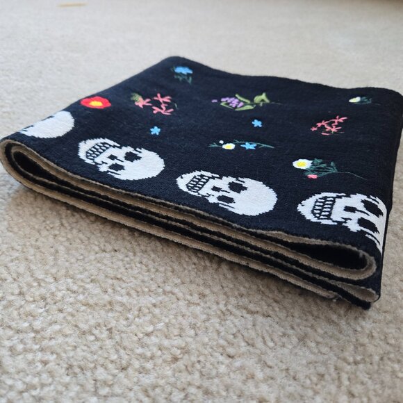 Skull Cashmere Embroidered Wool/Cashmere Scarf Skulls and Flowers - Picture 14 of 16